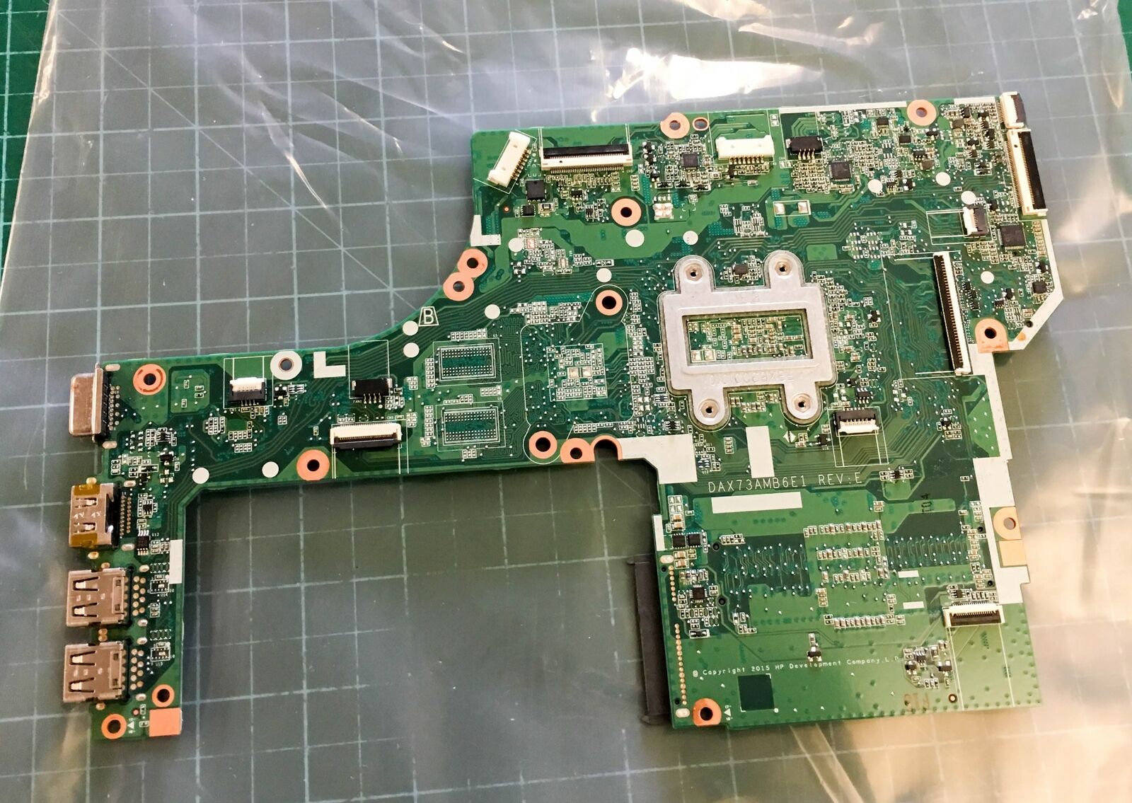 Main CPU I5-6200U VGA Share Xài DDR3L