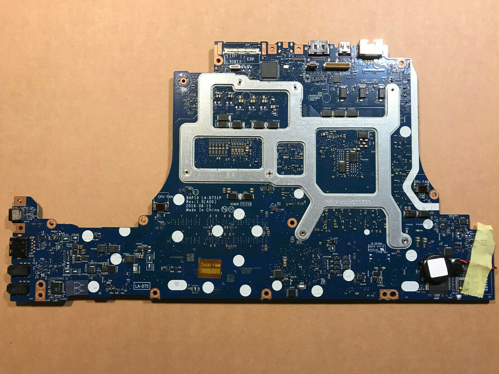 Main CPU I7-7700HQ VGA GTX1060 6GB