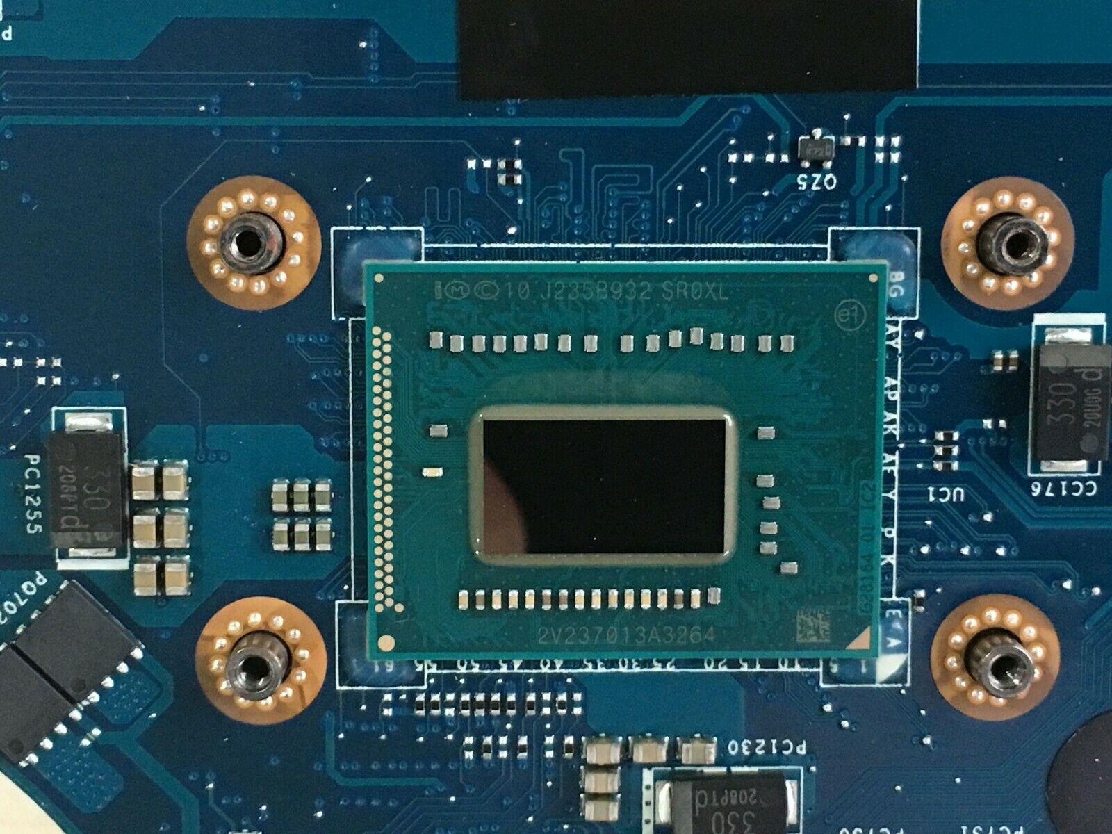 Main CPU I3-4010U VGA Share