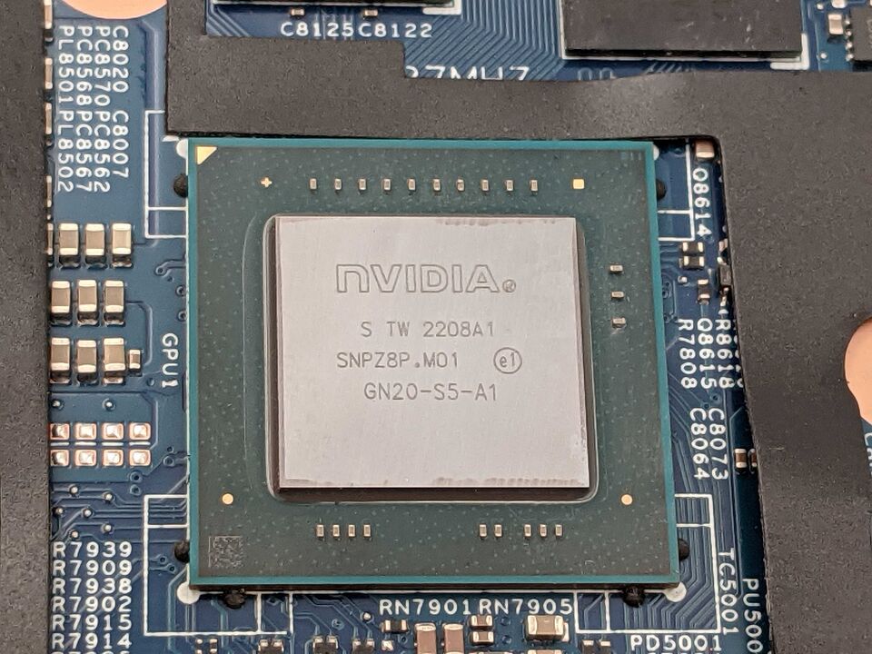 Main Dell Alienware M16 R2