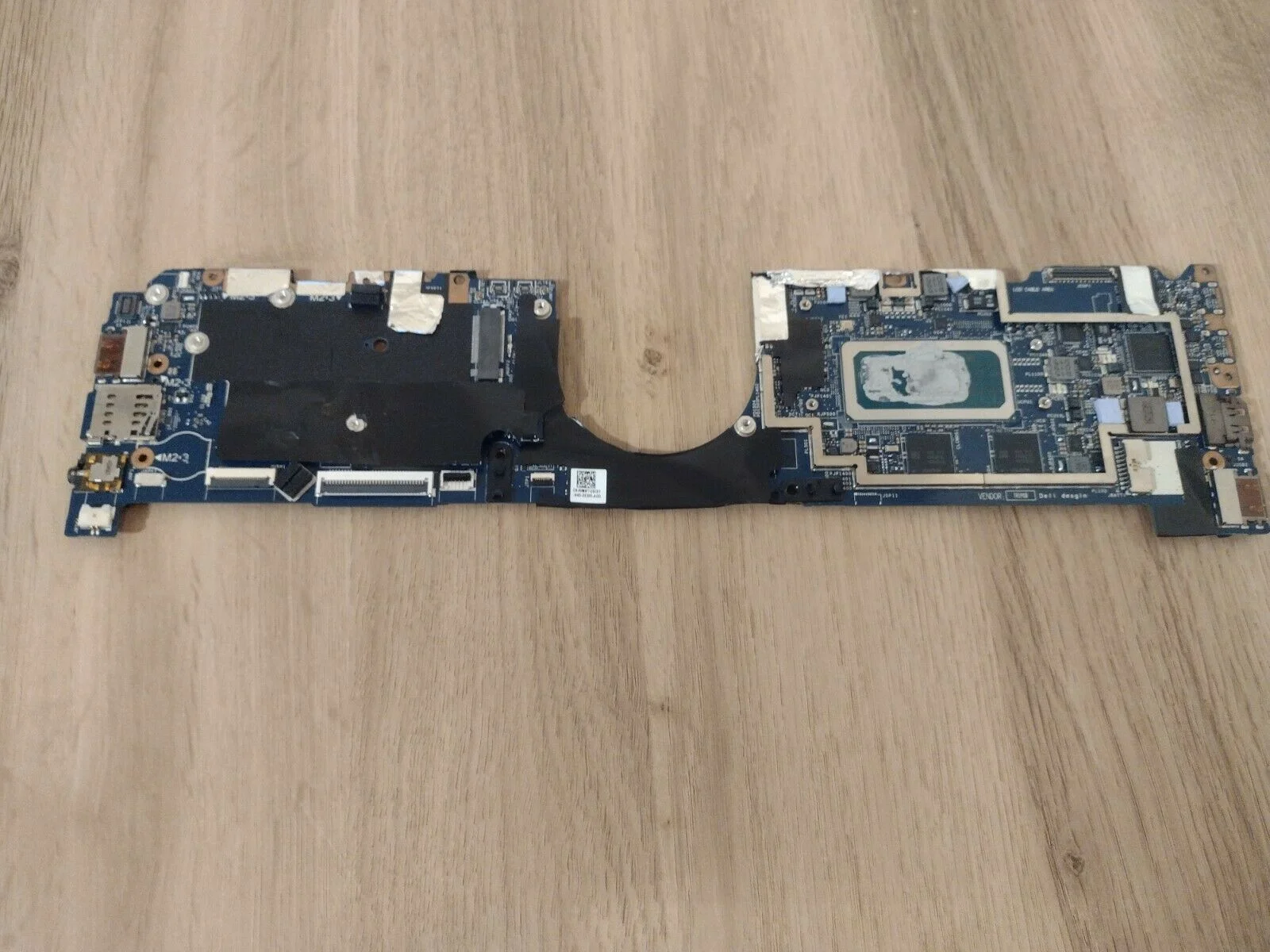 Main Dell Latitude 7400 2-in-1