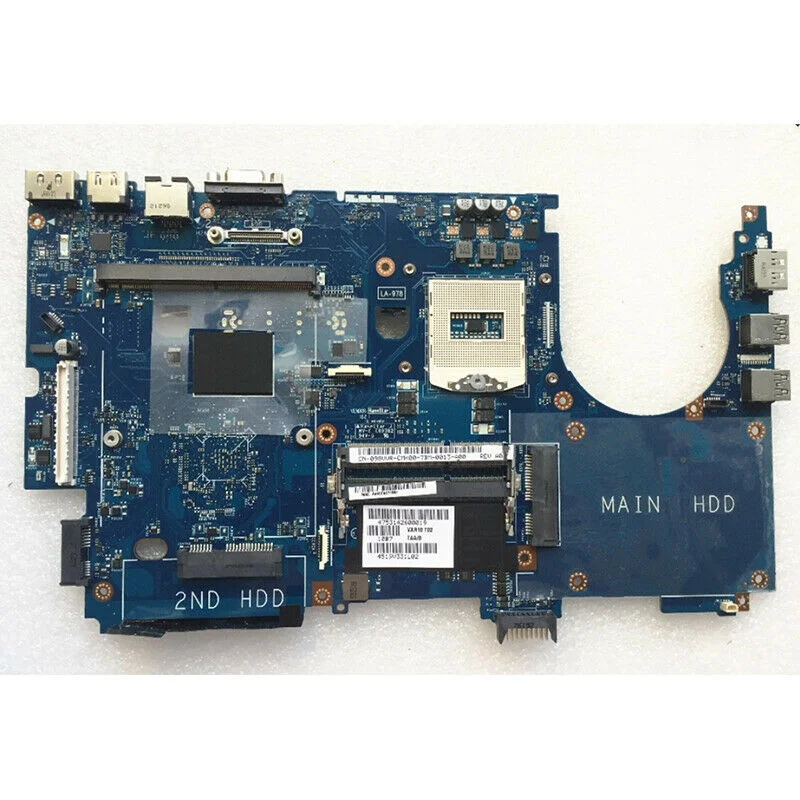 Main Dell Precision M6800