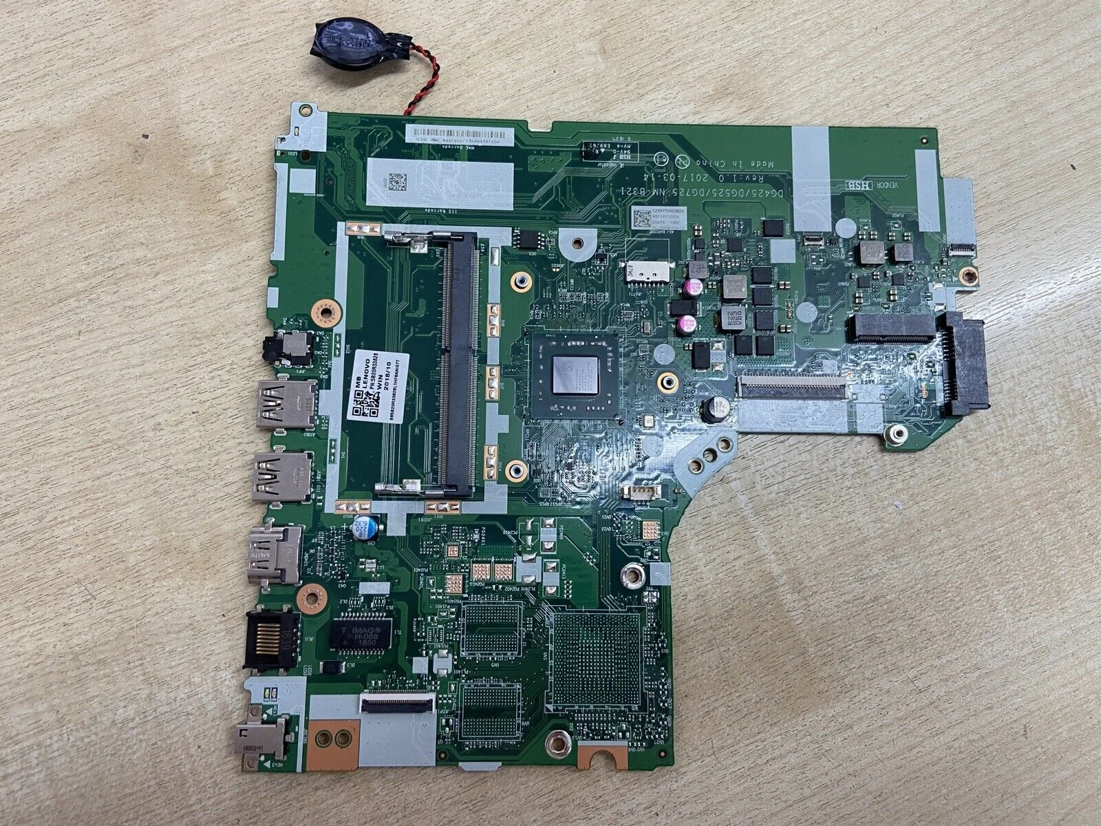 Main Lenovo Ideapad 330-14AST
