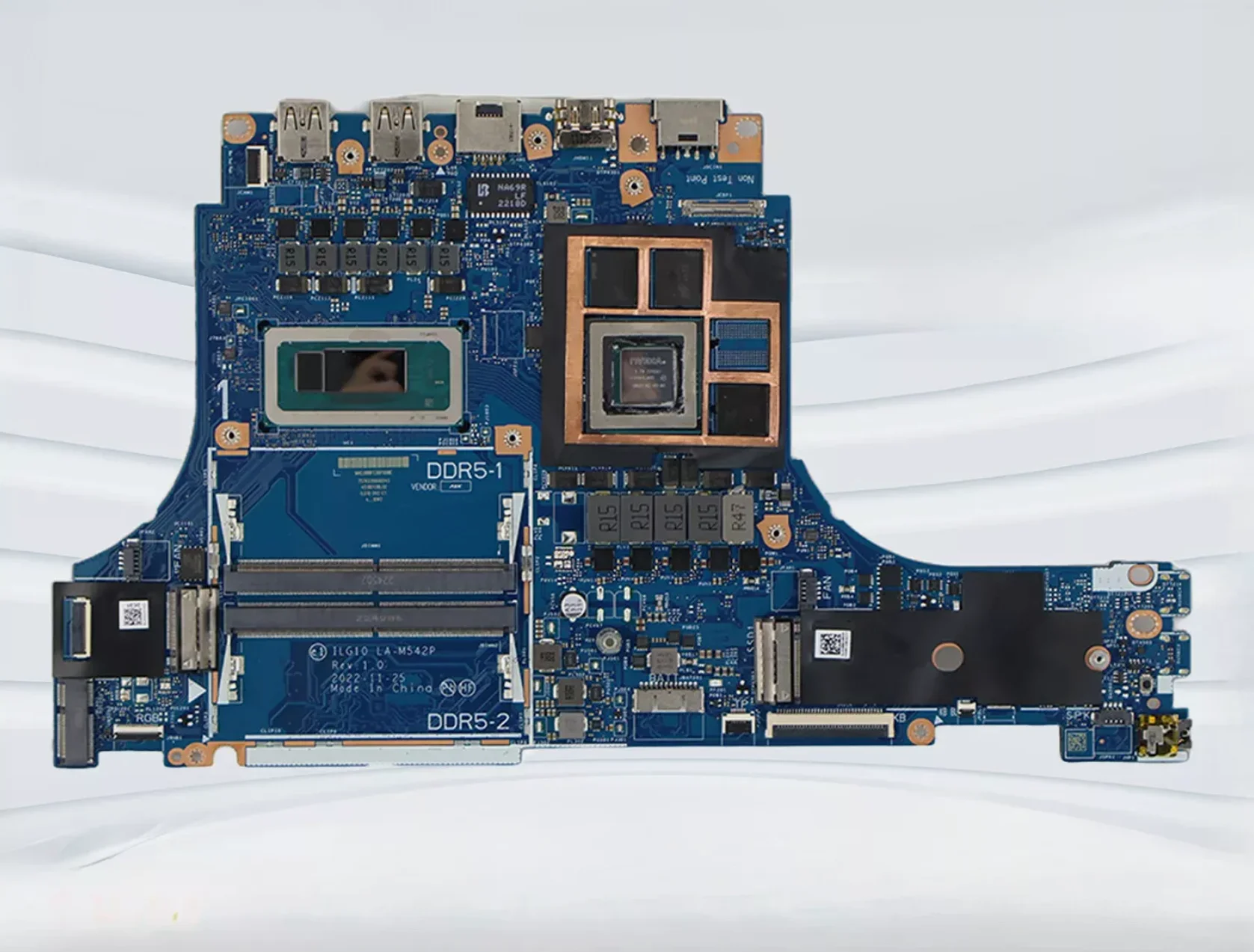 Main Lenovo LOQ 15IRH8