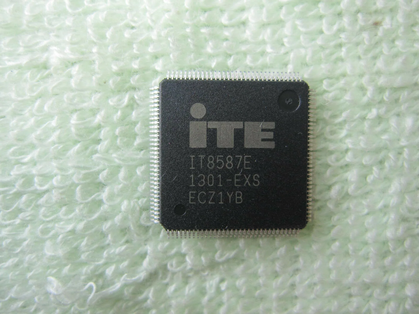 ITE 8587E