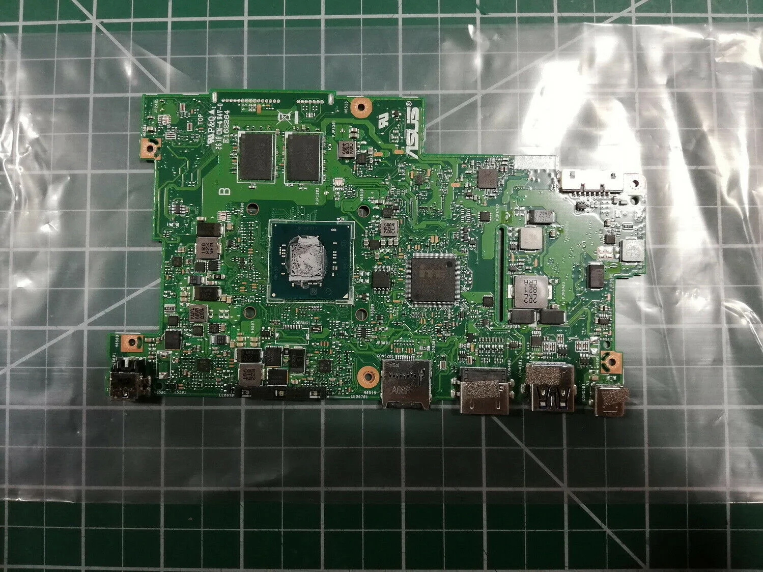 Main Asus E203MA