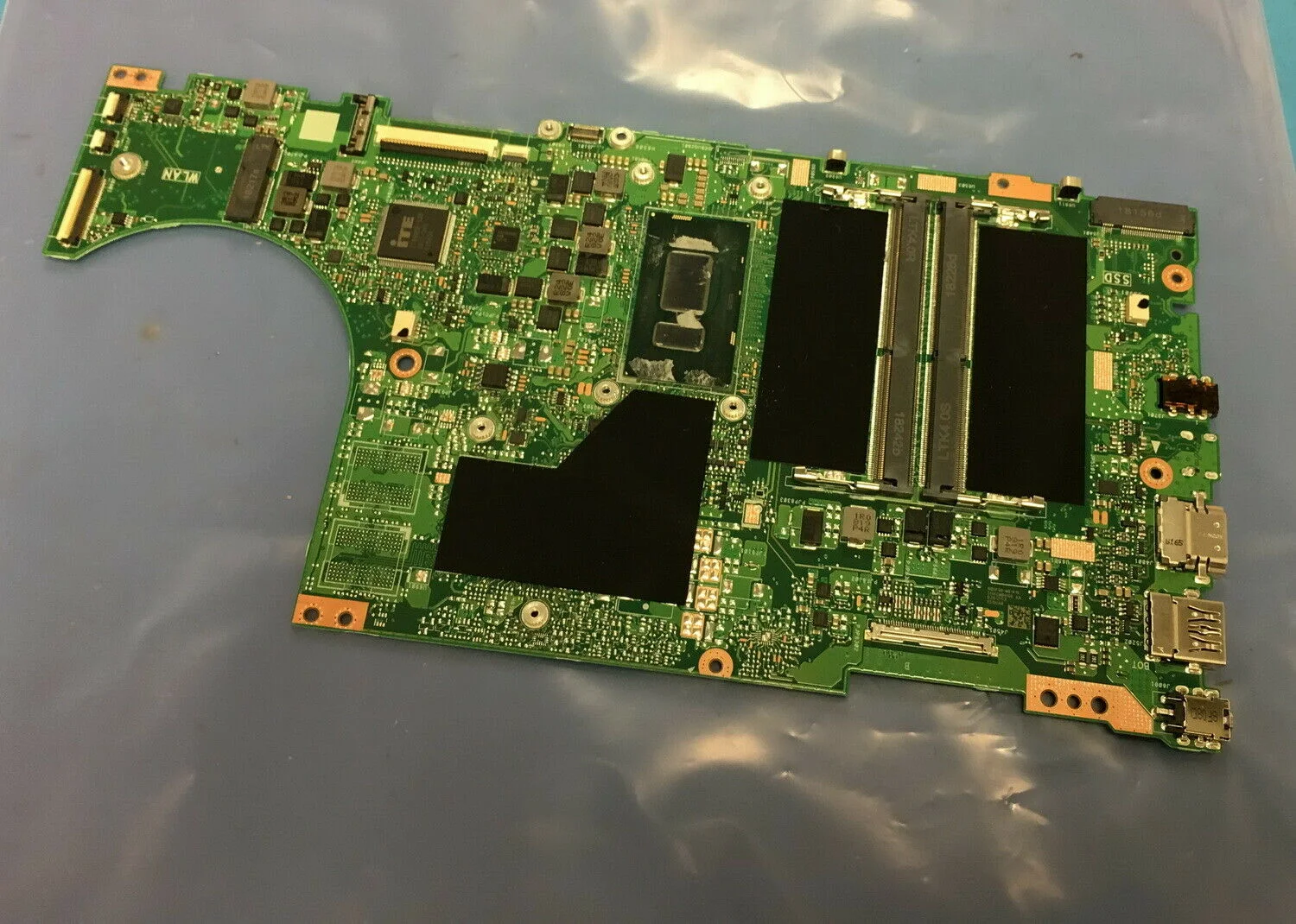 Main Asus Vivobook F510UA
