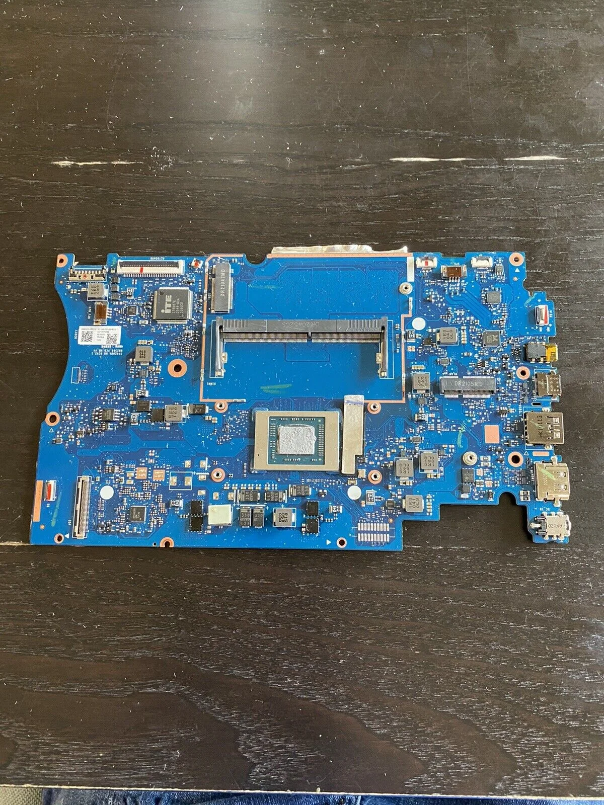 Main Asus Vivobook TM420UA