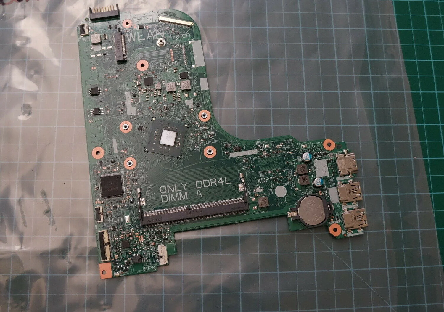 Main Dell Inspiron 14 3473