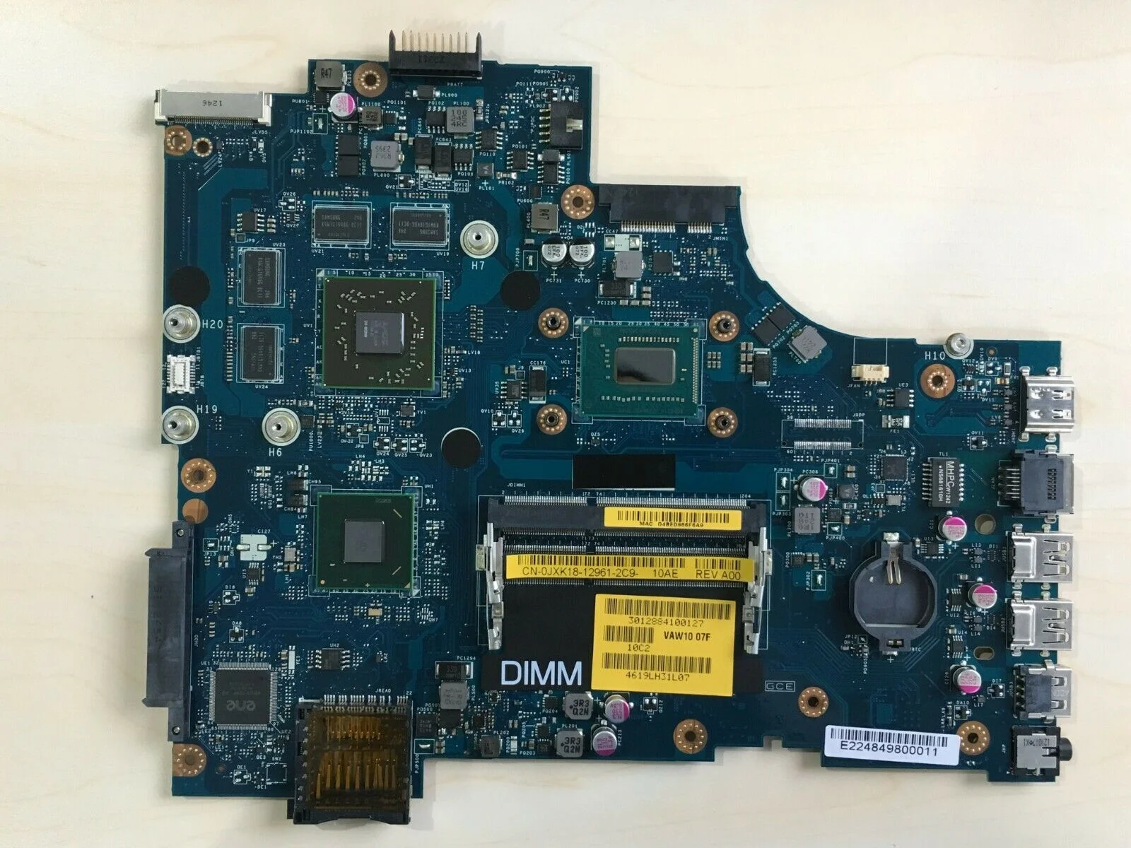 Main Dell Inspiron 3721
