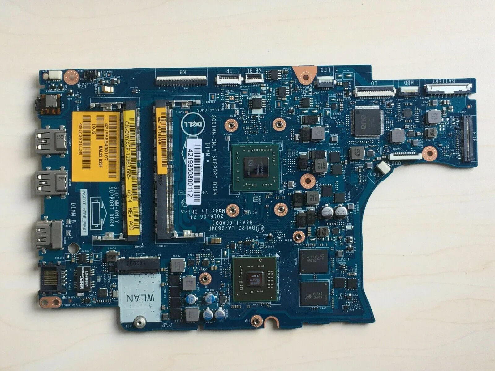 Main Dell Inspiron 5765 