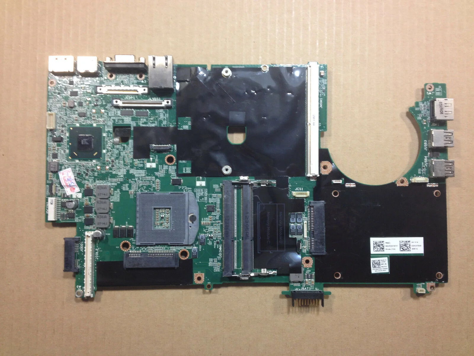 Main Dell Precision M6600