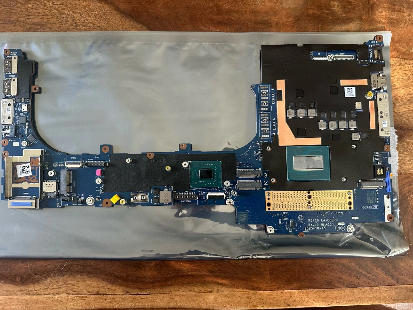 Main Dell Pro Max 16 Plus MB16250
