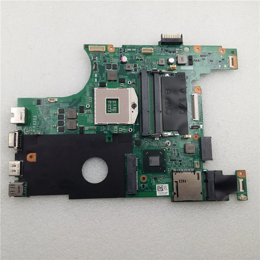 Main Dell Vostro 2420
