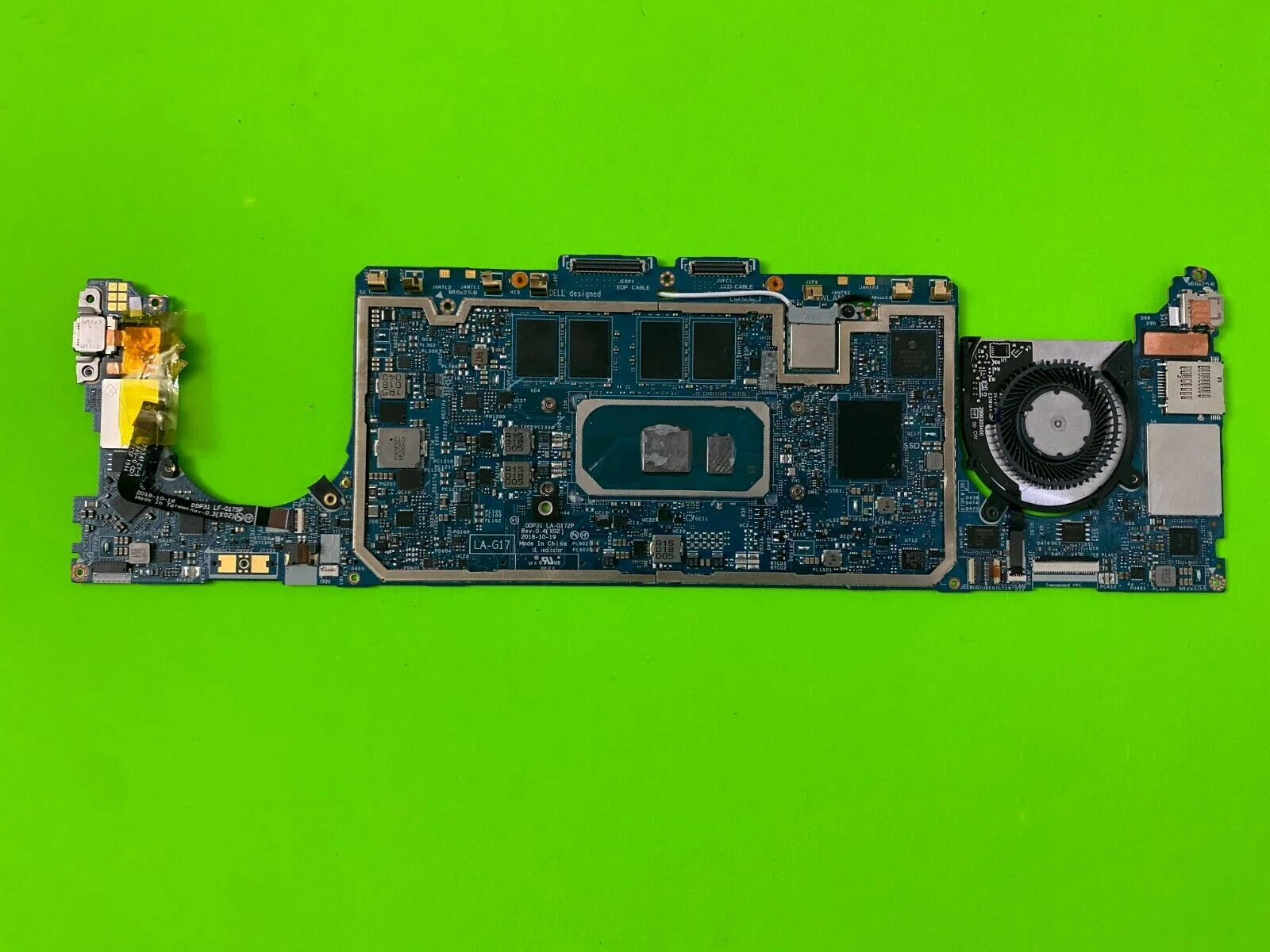 Main Dell XPS 13 7390 2 In 1