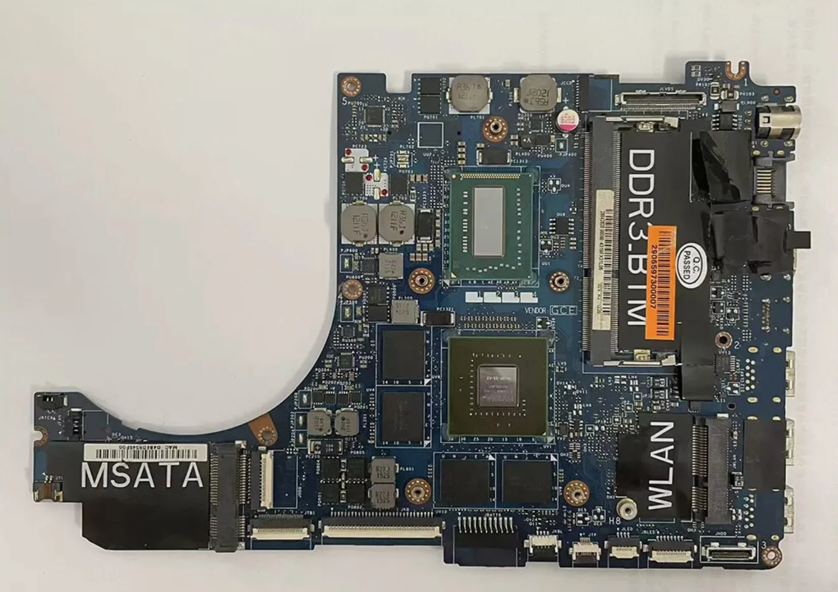 Main Dell XPS L521X