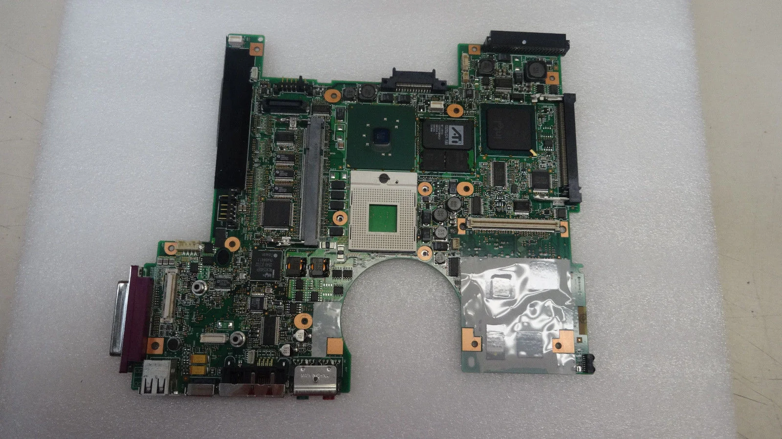 Main Levono ThinkPad T42