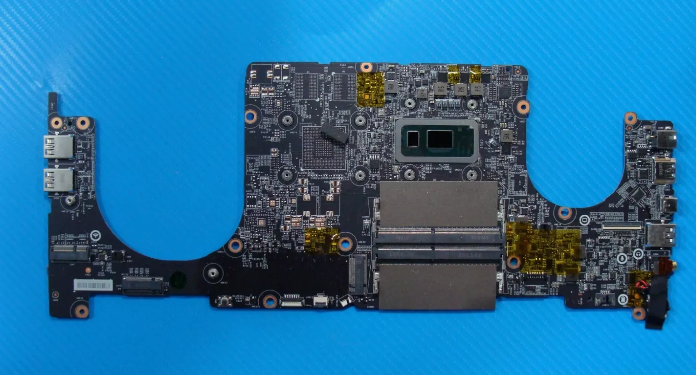 Main MSI Modern 15 A10M