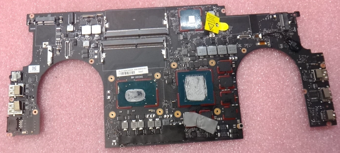 Main Razer Blade 15 RZ09-03006E92