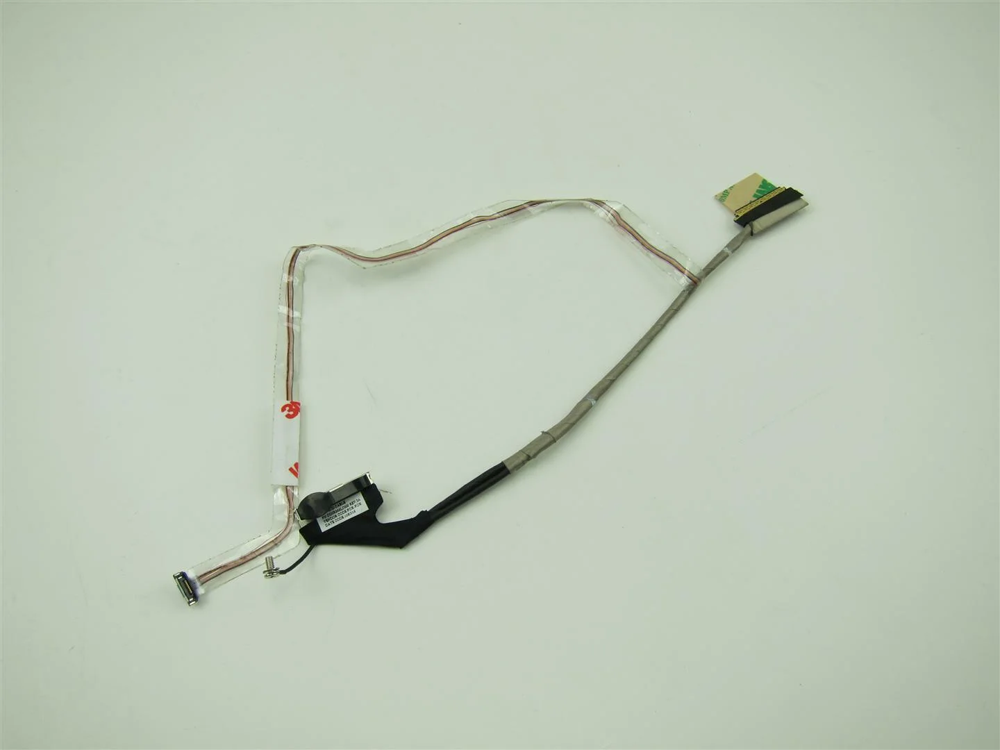 Thay Cáp Màn Hình Laptop Dell 1570