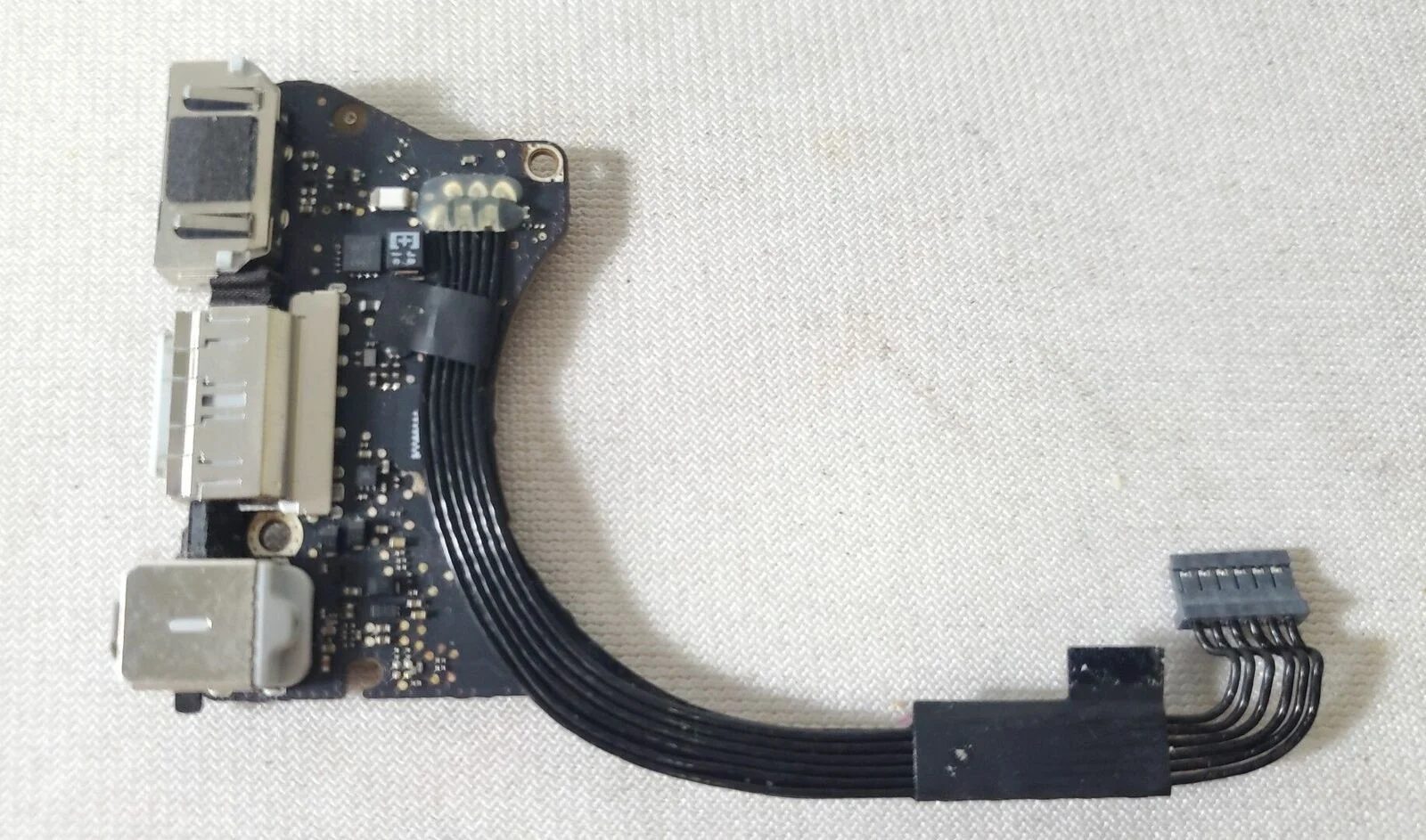 Thay Jack Nguồn Apple Macbook Air A1465